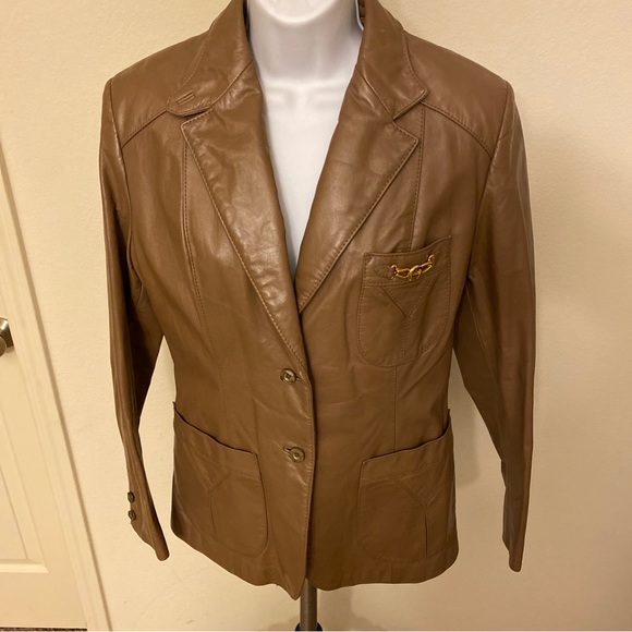 ❤️ SOLD Vintage Etienne Aigner Brown Leather 2 Button Jacket Gold Metal Size 12 - Picture 2 of 16